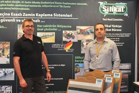 Silikal'in Bir Gecede Uygulanan Reaktif Reçinesi Zeminlere Sağlık Getiriyor