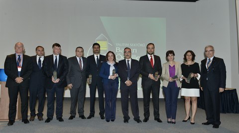 Yalıtım Sektörü Başarı Ödülleri ve Çatı ve Cephe Malzemeleri Ödülleri Dağıtıldı