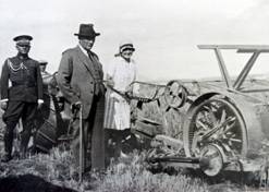 Bir Çağdaşlaşma Öyküsü Cumhuriyet Devriminin Büyük Eseri AOÇ Sergisi