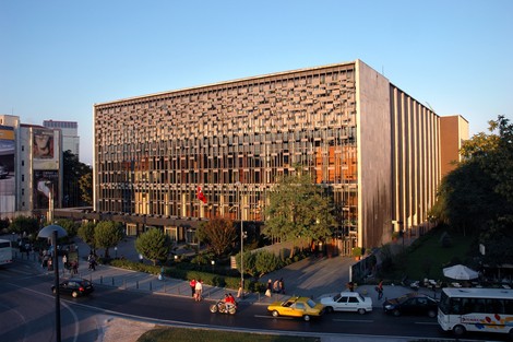 AKM Nasıl, Kimin için ve Hangi Yöntemlerle Korunmalı?