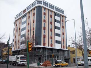 Başbakan’a Kars’ta ‘Kaçak Otel’ Açtırdılar!