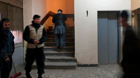 Kabil'de Üst Kata Merdivenle Çıkılır