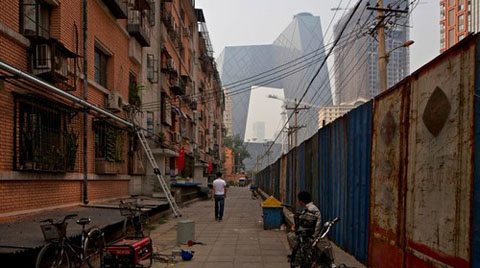 Pekin Camdan Bir Başyapıtla Işıldıyor