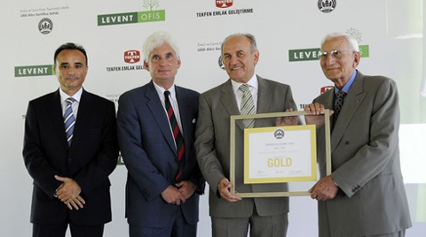 USGBC Genel Başkan Yardımcısı Tekfen’e Altın Sertifikasını Takdim Etti