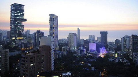 Milyarder Yeni Evine Bir Türlü Isınamadı