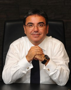 Tamer Özyurt'un 'iki Şehir' Yorumu: Başbakan Yeni Projeler için Yer Açtı