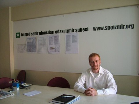 İzmir, Türkiye Metropolleriyle Aynı Sorunları Yaşıyor