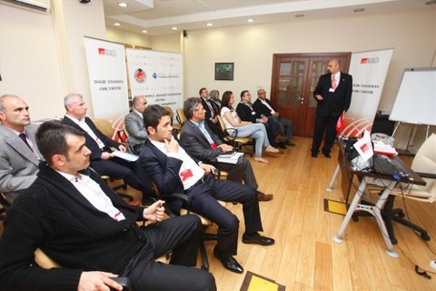 Bir Yılda 570 Danışmanı Sertifikalı Yaptı