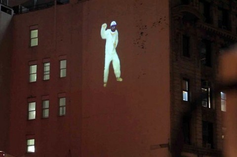 Binalara Yansıtılan Işıklar 3 Boyutlu Bir Sanat Akımı Başlattı