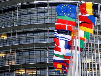 AB Komisyonu Yüzde 0,5 Büyüme Hedefini Revize Etti