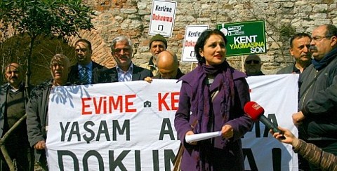 İnsanı Gitti, Bırakın Tarihi Kalsın