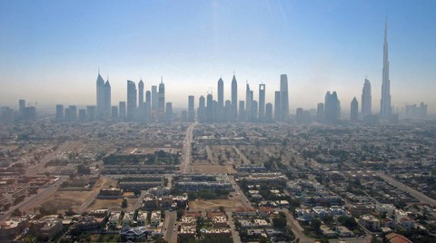 Yatırımcılar Kaçınca Dubai Kemer Sıkmaya Başladı